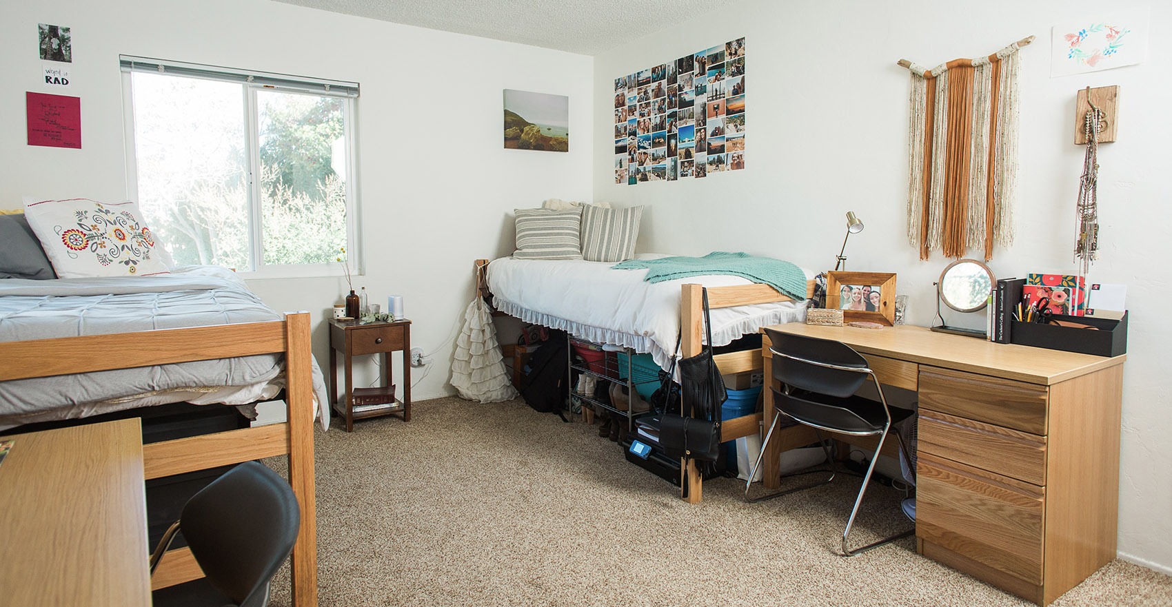 A brightly decorated Colony Apartment room.