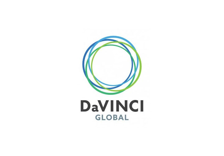 DaVinci Global Logo of intersecting four circle in varying shades of blue and green