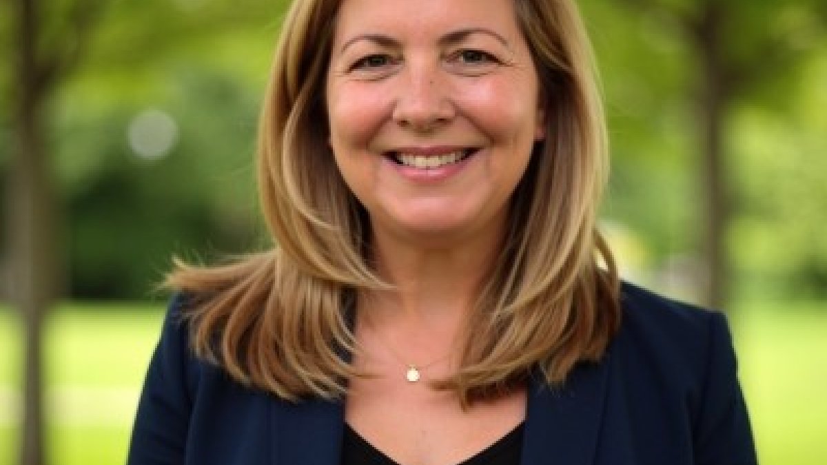 Heather Cordell headshot