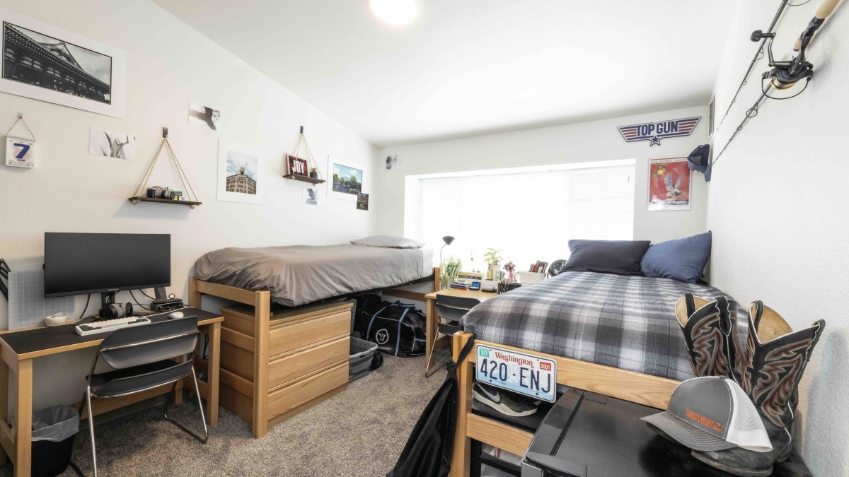 PLNU student's bedroom in Flex Apartments.