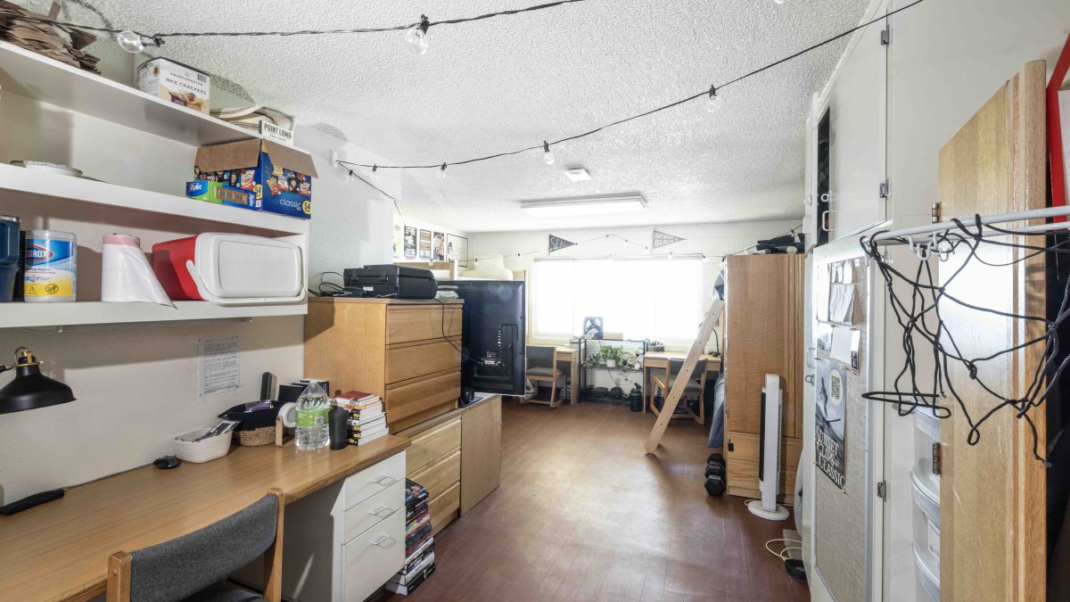 PLNU student's bedroom in Young Hall.