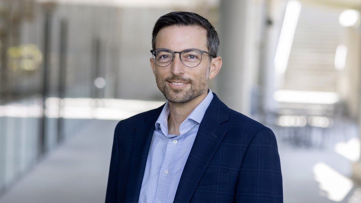 Nathan Gibbs Headshot