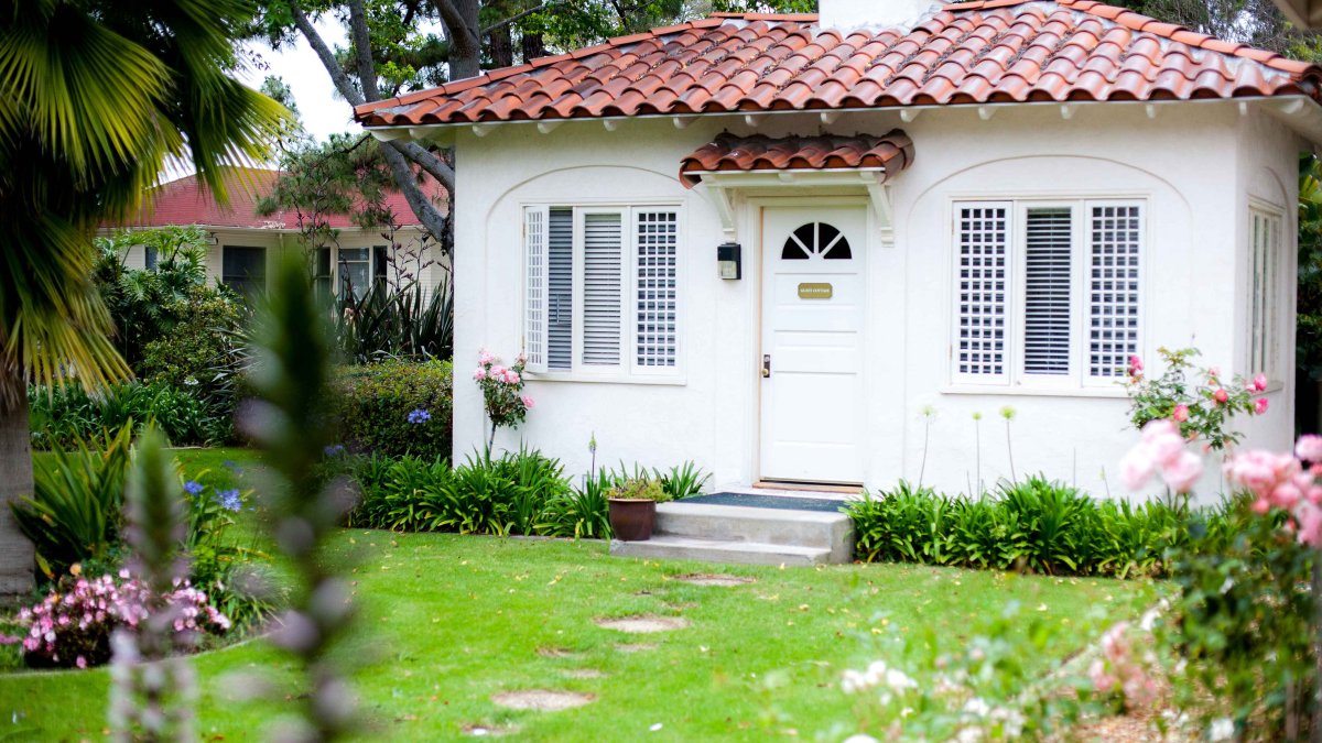Guest Cottage - Exterior