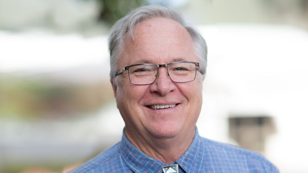 headshot of Dr.Michael Lodahl