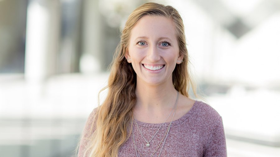 Alexa Gibson headshot