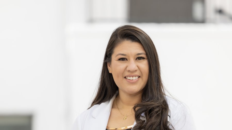 Headshot of Tatiana Huezo