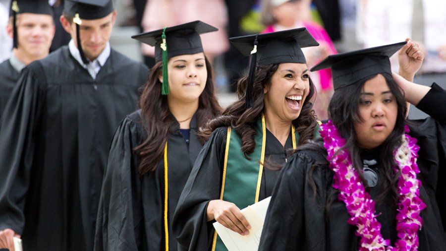 PLNU students line up for convocation