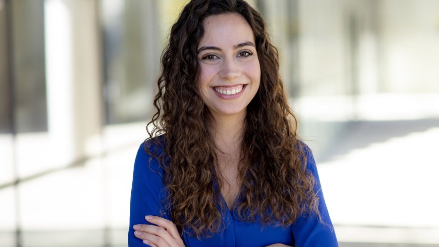 Headshot of Luz Aurora Aramburo