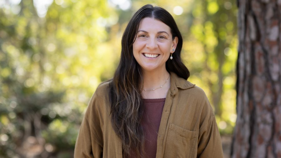 Portrait shot of Beth Denney.
