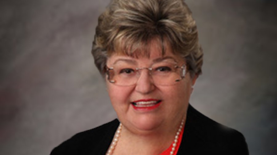 Headshot of Dr. Carolyn Downey