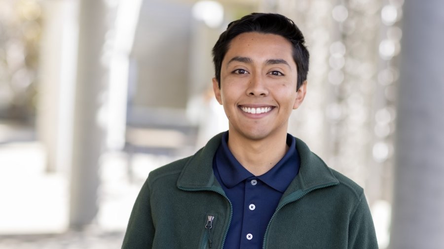 Ivan Garcia Headshot