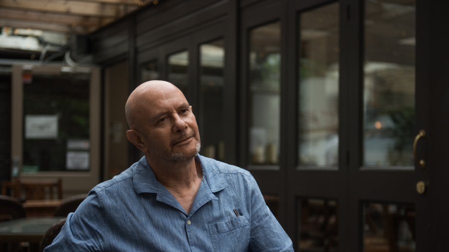 Nick Hornby headshot