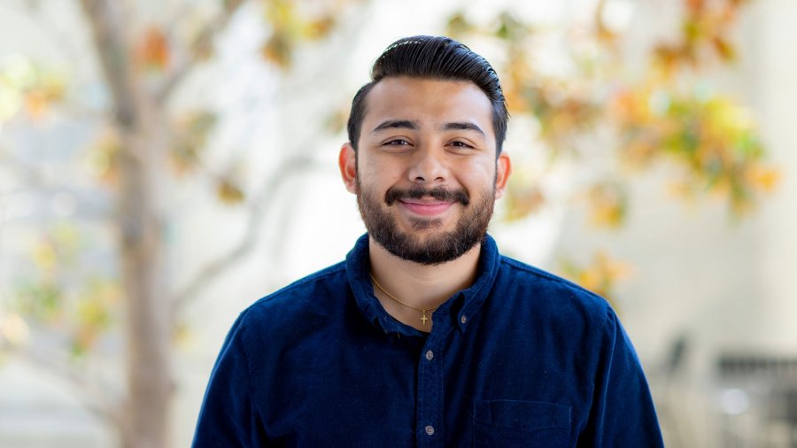 Gabriel Perez Headshot
