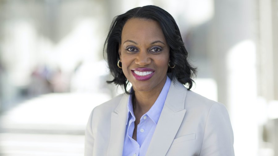 Headshot of Sharon Smith