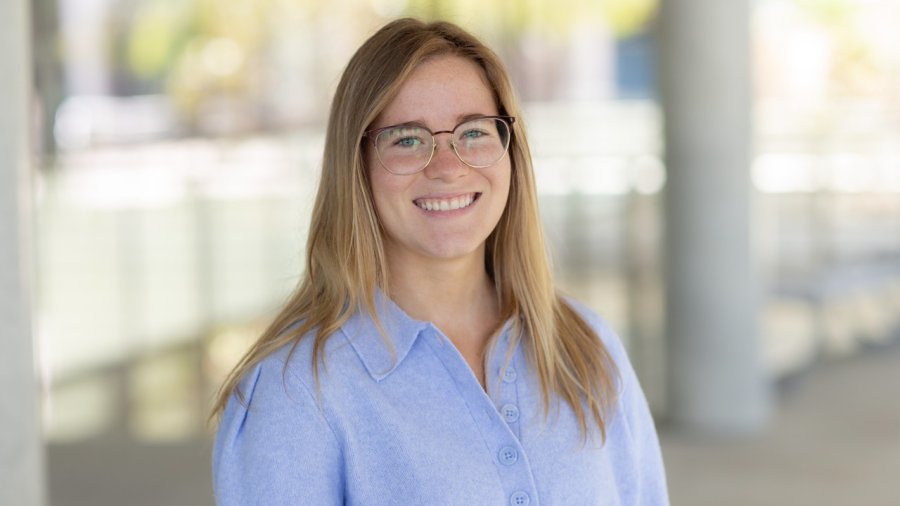 Sarah Toombs Headshot