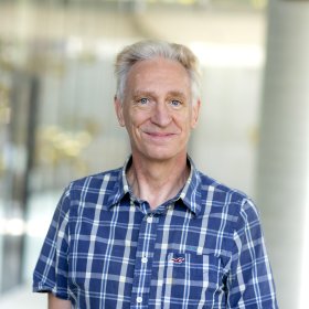 Alain Lescart headshot