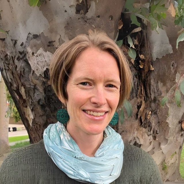 Gwen Gleason-Rohrer headshot