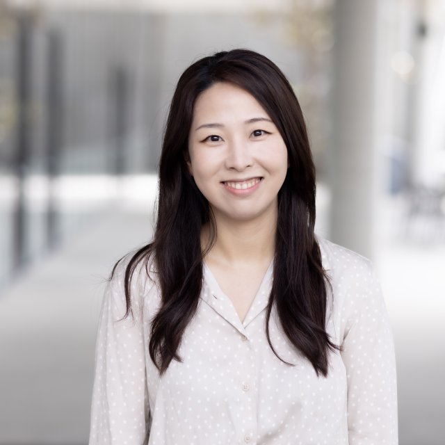 Helen Hong Headshot