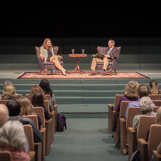 Dean Nelson interviews Jeannette Walls at the Writers Symposium