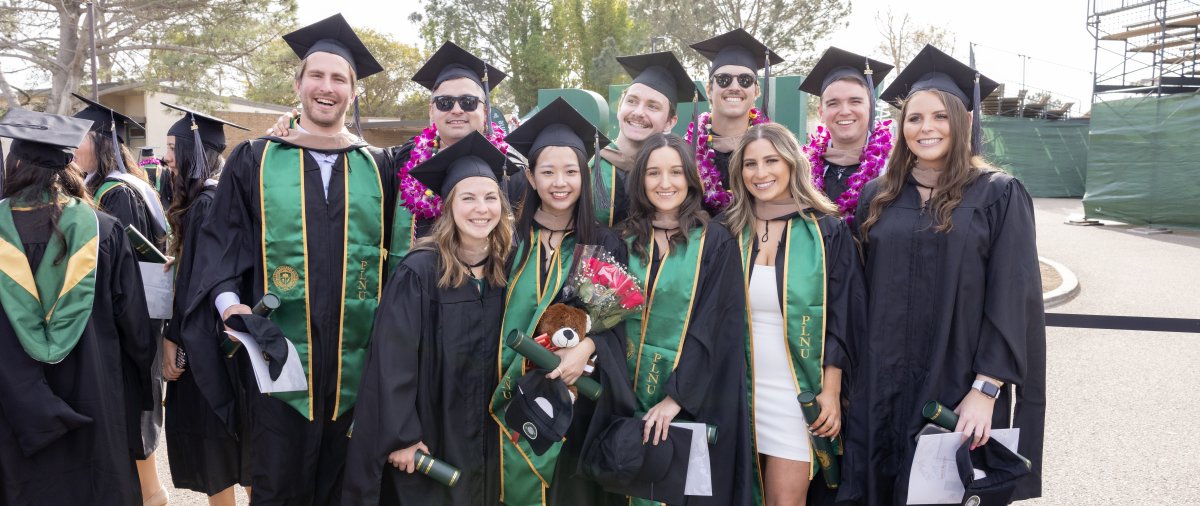GPS graduate students posing for picture at winter commencement.