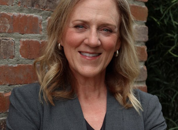 Portrait headshot of Dr. Stacey Berggren.
