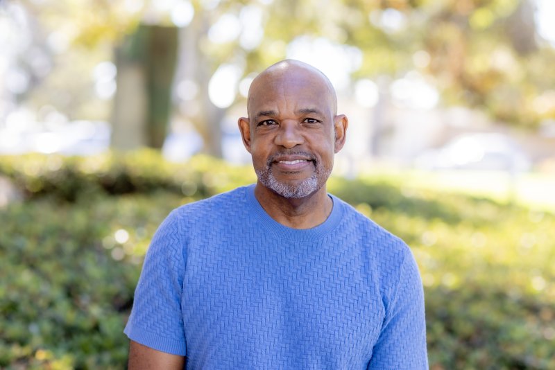 Glen Laster headshot